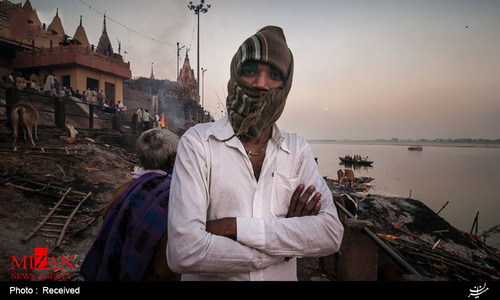 سوزاندن مردگان در هند/عکس