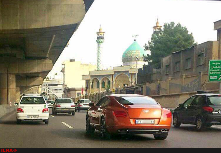 اتومبیل ۵ میلیارد تومانی در خیابان‌های تهران + عکس