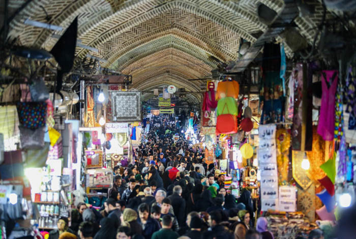 حال و هواي بازار شب عید در تهران + قيمت‌ها