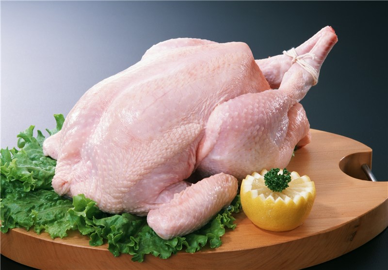 پرکشیدن گوشت مرغ در آستانه شب عید