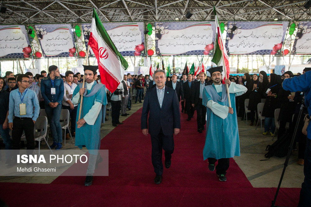 مراسم ورودی دانشجویان جدید دانشگاه تهران