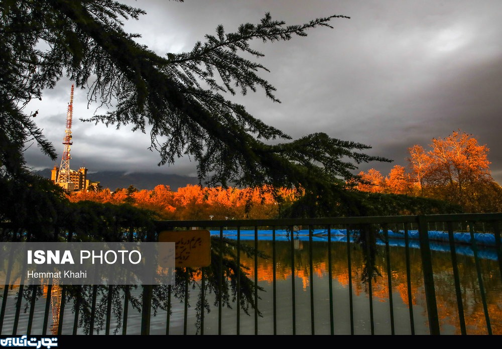 عصر جمعه پاییزی تهران