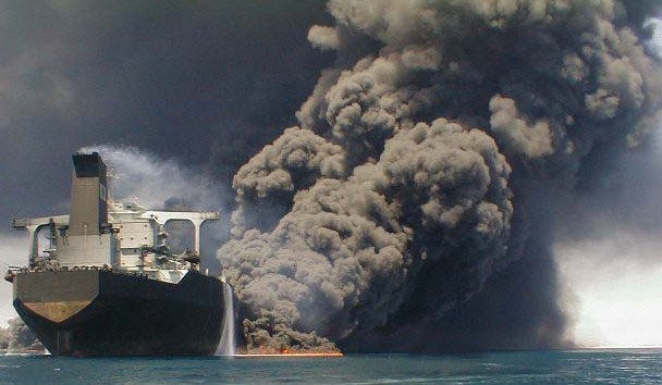 آخرین خبرهای از حادثه انفجار کشتی نفتکش ایران
