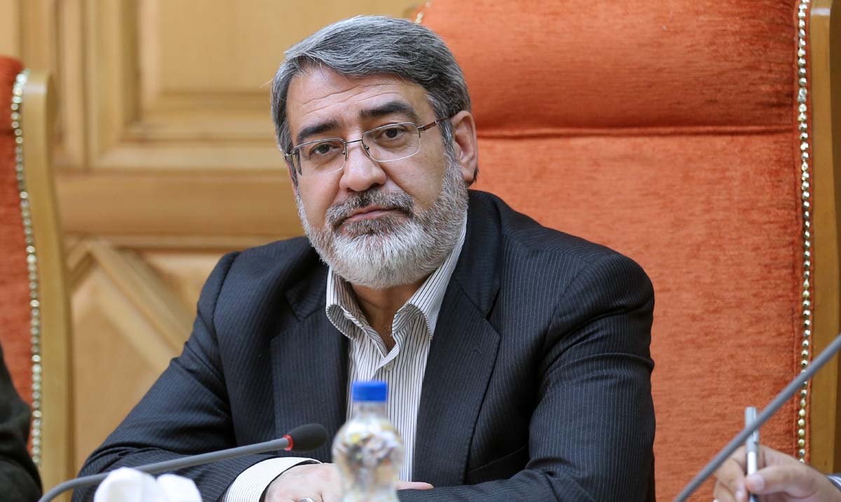 انتقاد وزیر کشور از صداوسیما در پوشش اخبار زلزله