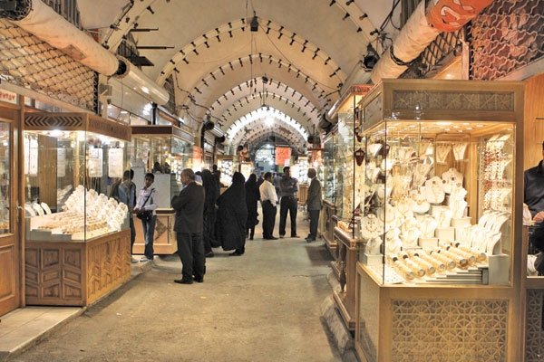 استقبال سرد مردم از بازار طلا و جواهر