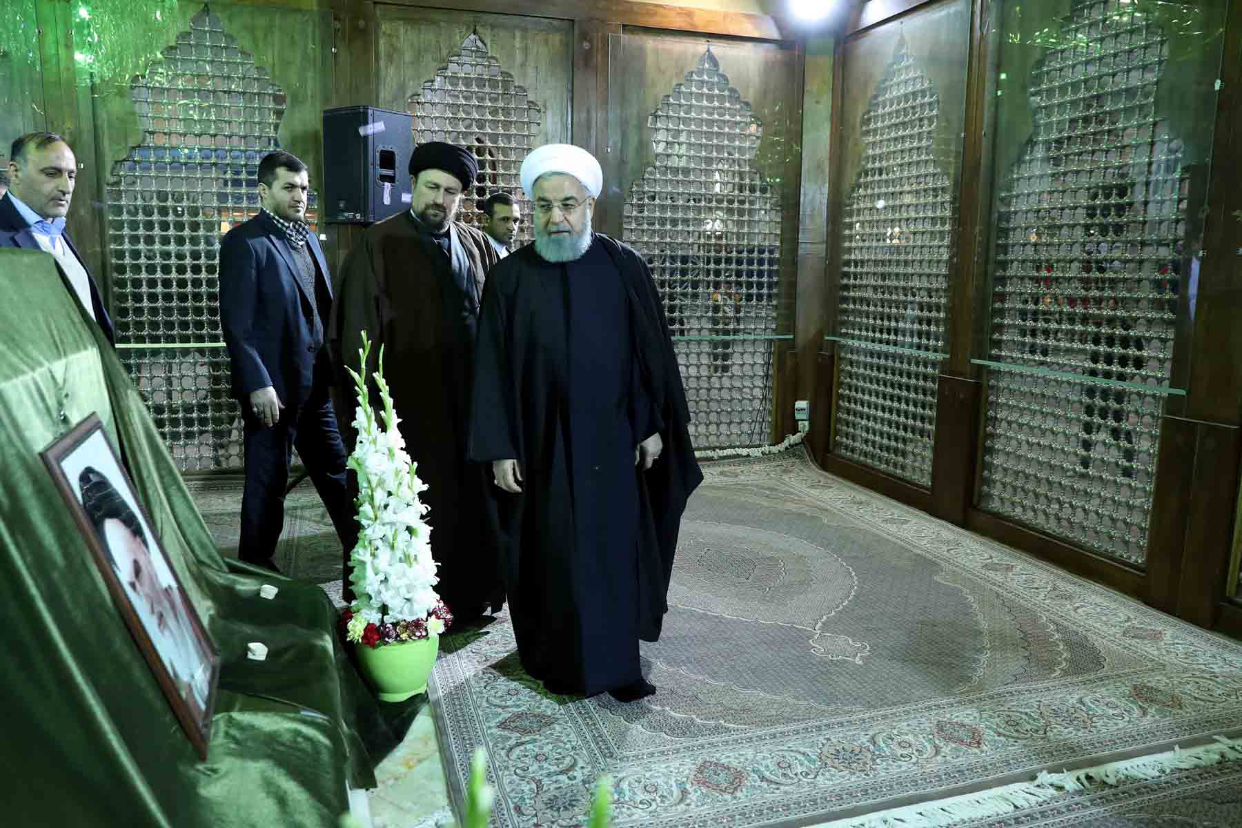 امام خمینی(ره) به ما جرات ایستادگی، نقد و اعتراض را یاد داد