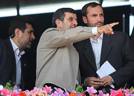 نامه اعتراضی احمدی نژاد برای آزادی فوری بقایی