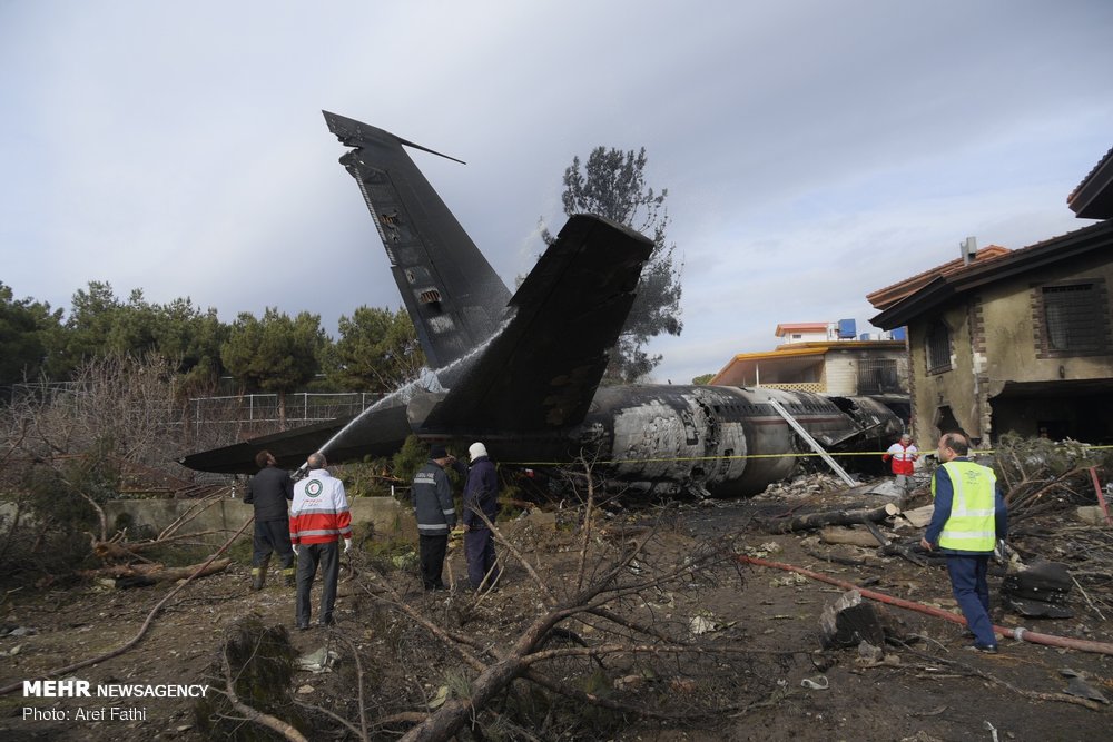 گزارش تصویری از سقوط هواپیما در فرودگاه فتح