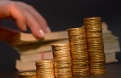 گرانی دلار قیمت طلا و سکه را افزایش داد