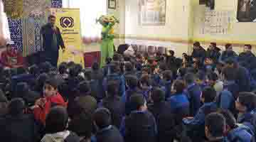 اجرای برنامه های هنری با محوریت صنعت بیمه در مدارس تهران