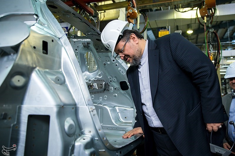 انتقاد وزیر صنعت از گرانی بی رویه قیمت ها در بازار خودرو