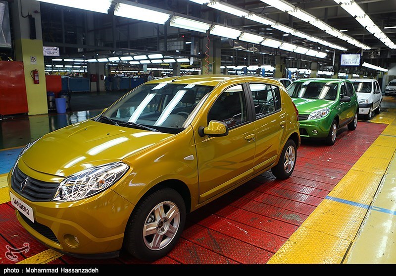 پژو، سیتروئن و رنو در بازار خودروی ایران می مانند