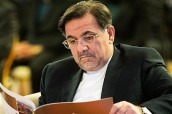 آخوندی به مجلس می رود