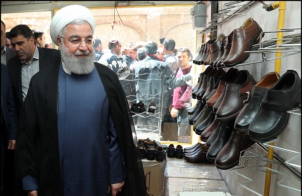 حضور سرزده رئیس جمهور در بازار کفش تبریز + عکس