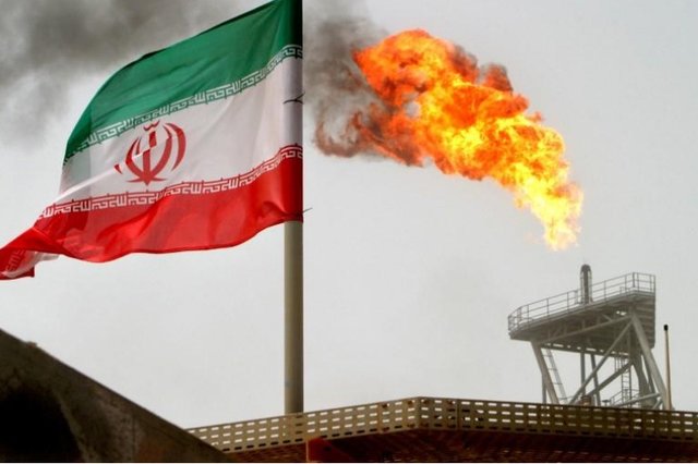 آمریکا خریداران نفت ایران را تحریم می کند