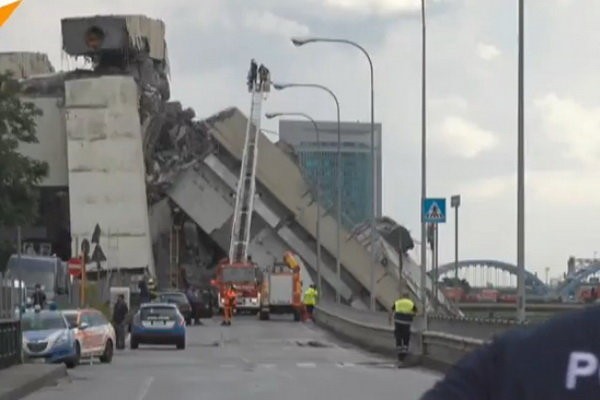 حادثه وحشتناک ریزش یک پل تاریخی در ایتالیا + عکس و فیلم