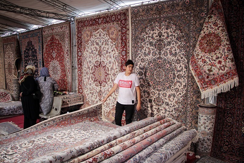 دلار صنعت فرش ایران را ورشکست می کند