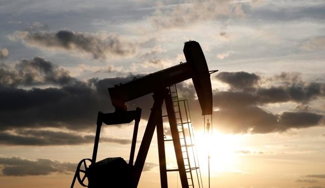 سقوط قیمت نفت بدنبال جنگ آمریکا و چین