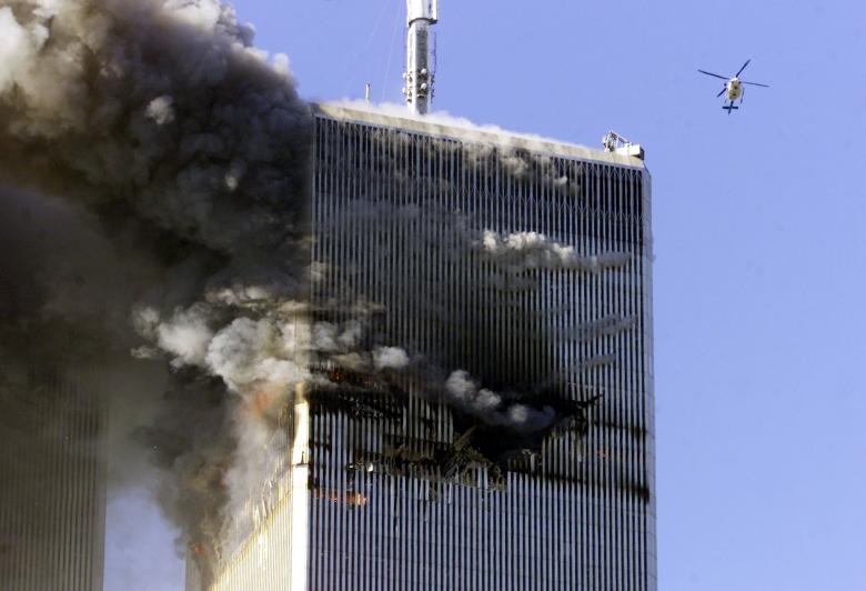 حمله القاعده و فروریختن برج های دوقلوی نیویورک + عکس