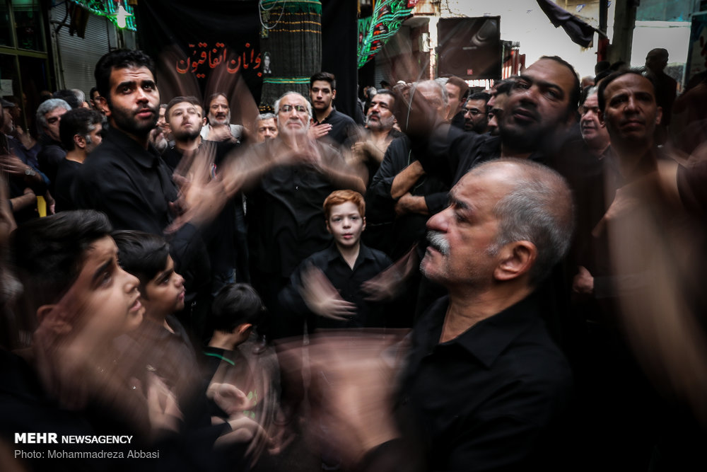 عزاداری روز تاسوعای حسینی در بازار تهران + عکس