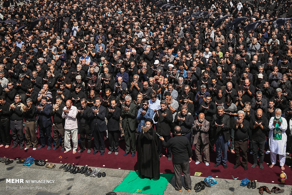 گزارش تصویری از عزاداری مردم در عاشورای حسینی (ع)