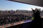 استقبال از روحانی در خوی با آهنگ «سنی دییلر»! + فیلم