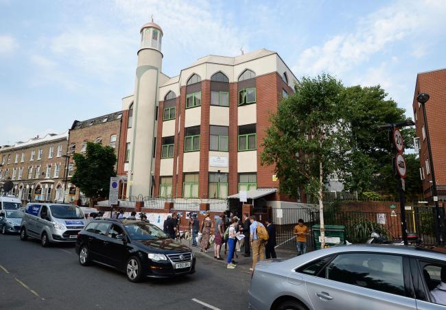 ۴ مسجد در انگلیس هدف حمله قرار گرفتند