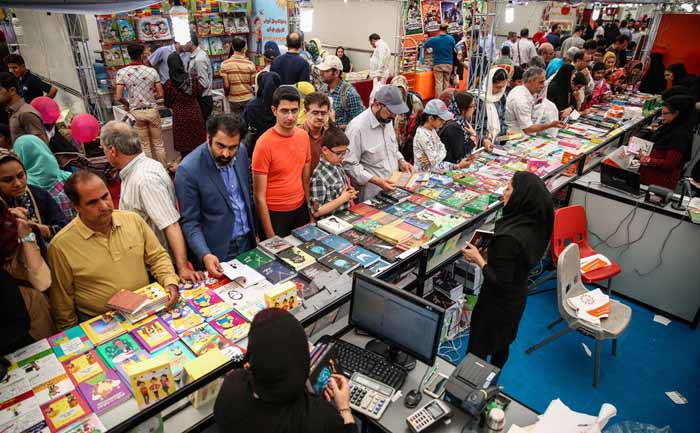 تهدید کتاب‌فروشی‌ها توسط نمایشگاه کتاب تهران