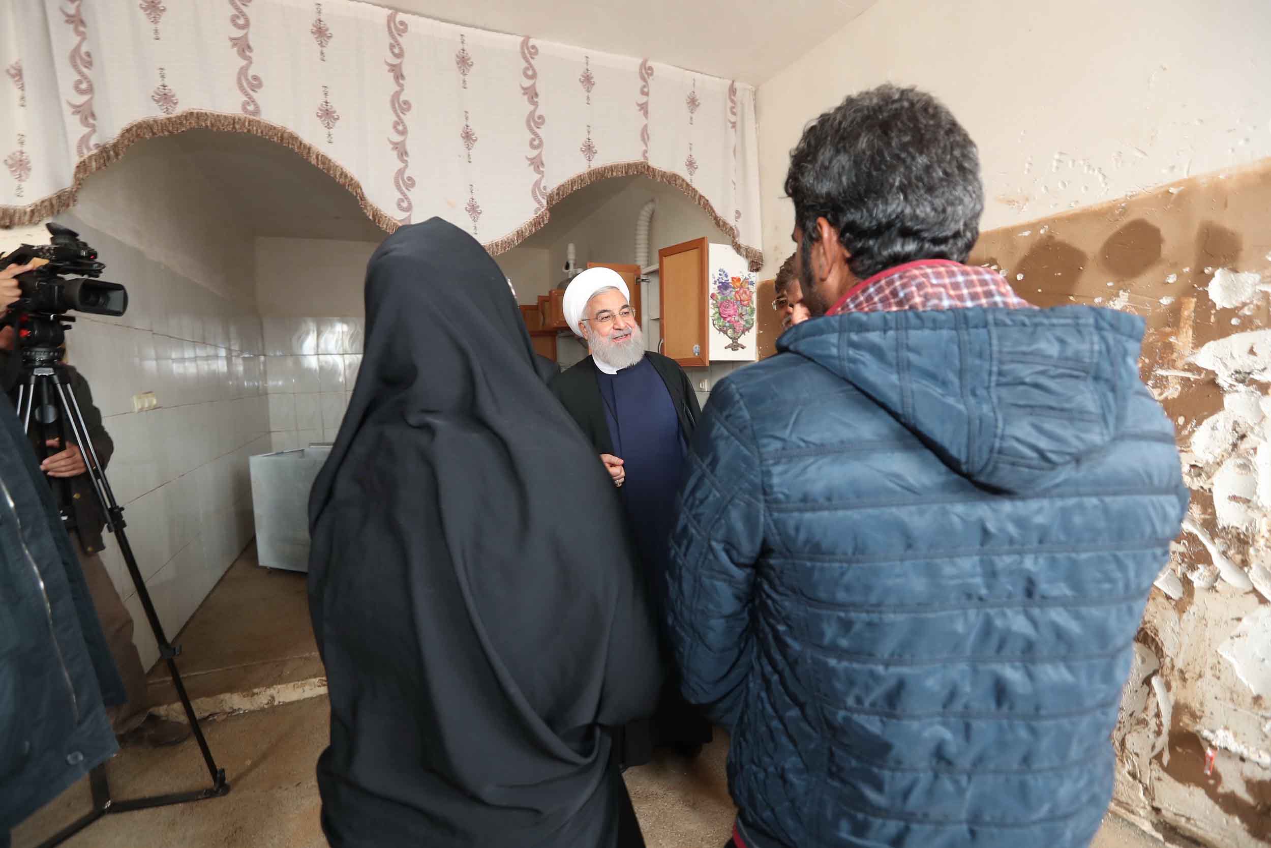 بازدید دکتر روحانی از مناطق سیل زده لرستان و ایلام + عکس