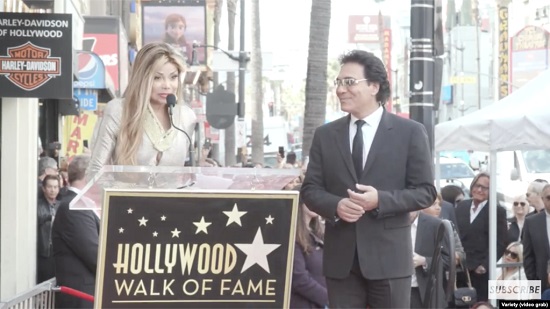 ستاره دار شدن اندی، خواننده لس آنجلسی در بلوار هالیوود