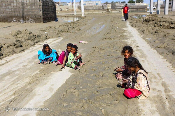 وضعیت کودکان سیل‌زده سیستان و بلوچستان
