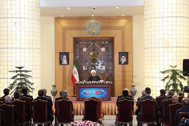 سفرای مقیم تهران سالگرد پیروزی انقلاب را به روحانی تبریک گفتند