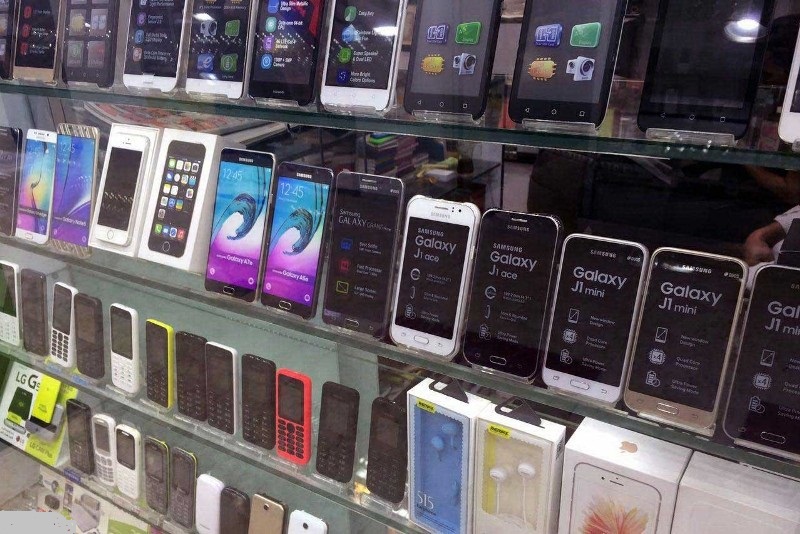 واردات گوشی تلفن همراه مسافری ممنوع شد؟
