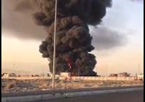 آتش‌سوزی انبار فرآوردهای نفتی در بندر شهید رجایی + فیلم