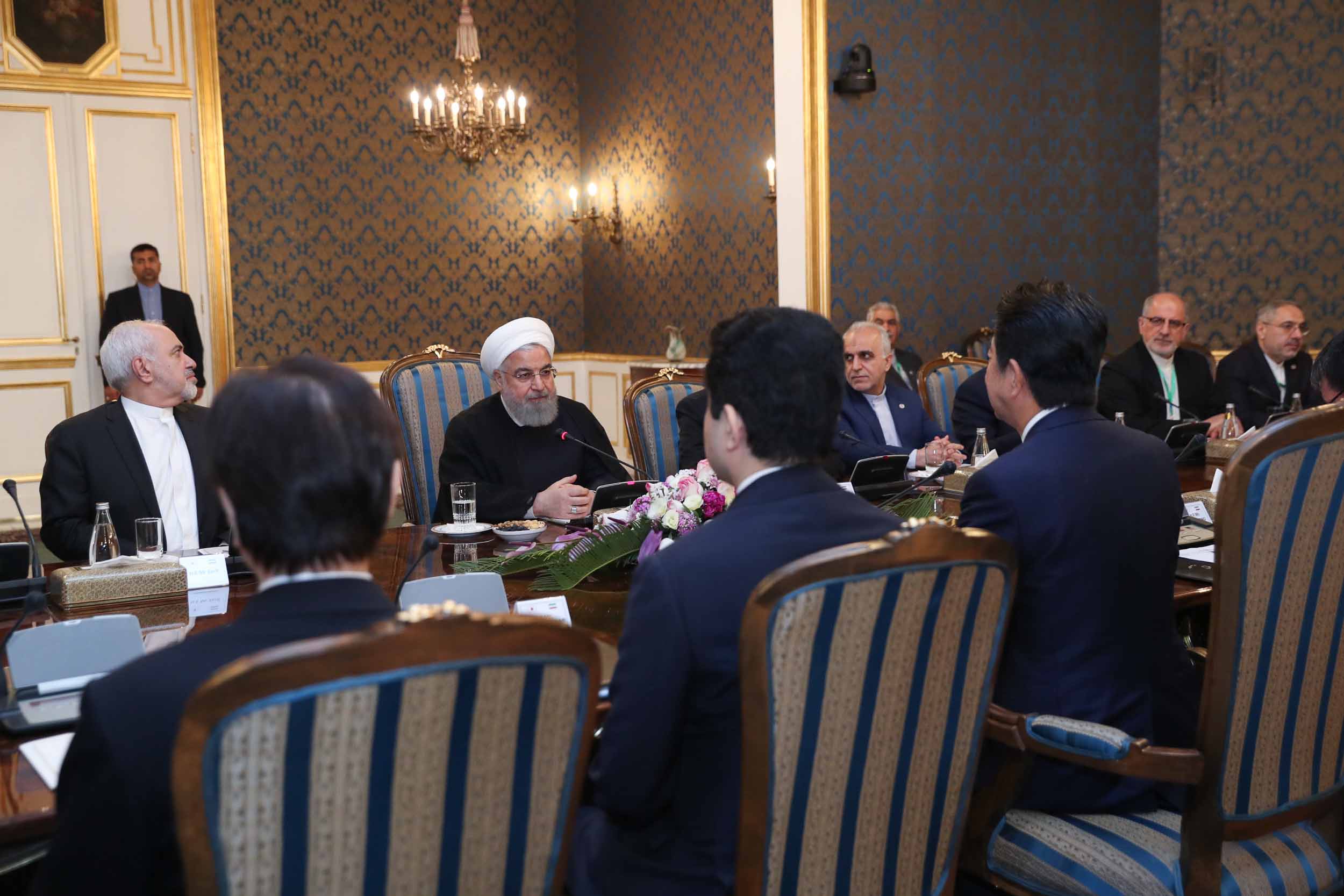 روحانی: کلید در دست آمریکاست