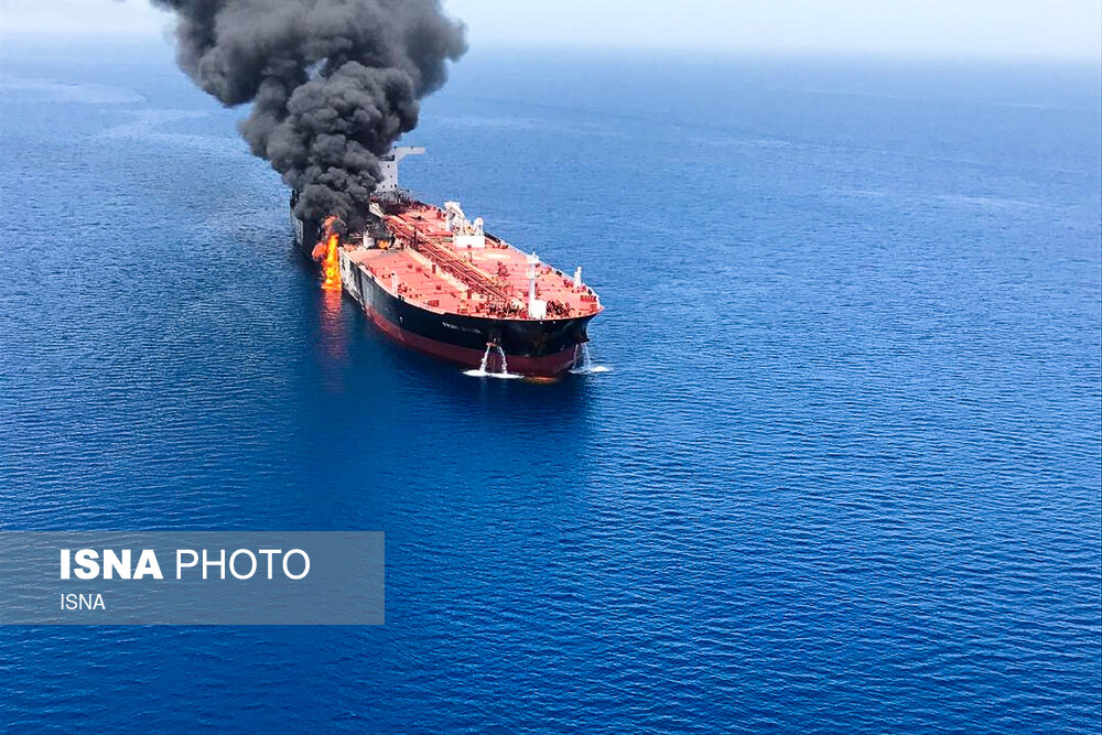 آخرین جزئیات از حمله به دو نفتکش غول‌پیکر در دریای عمان + فیلم و عکس