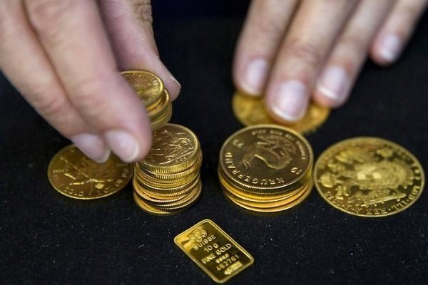 کاهش قیمت انواع سکه و طلا در بازار تهران
