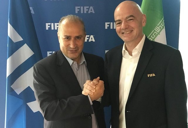 بیانیه جدید رئیس فیفا در مورد حضور زنان ایرانی در ورزشگاه‌