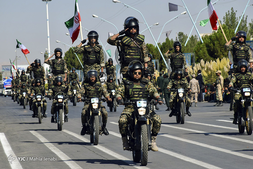 کدام تجهیزات نظامی در رژه امروزِ تهران به نمایش درآمدند؟