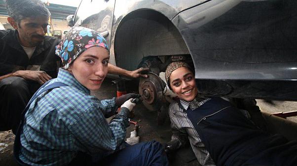 دختران مکانیک در تهران + فیلم و عکس