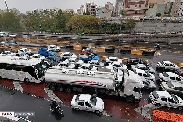 ترافیک چند صدمتری در بزرگراه امام علی(ع)+عکس