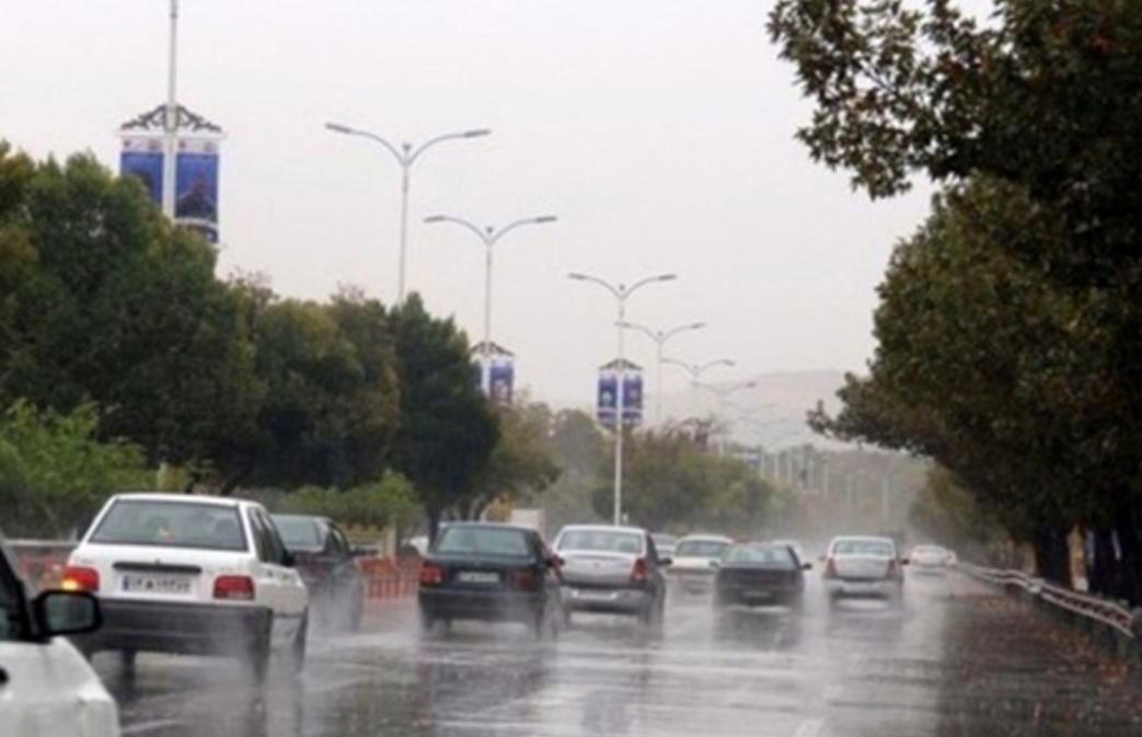 تداوم سامانه بارشی تا پایان هفته/هشدار درباره مه‌گرفتگی و لغزندگی جاده‌ها در محورهای مواصلاتی