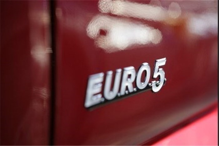 احتمال لغو مجدد تولید خودرو با استاندارد یورو ۵/ شک و شبهه‌هایی بر سر کیفیت بنزین