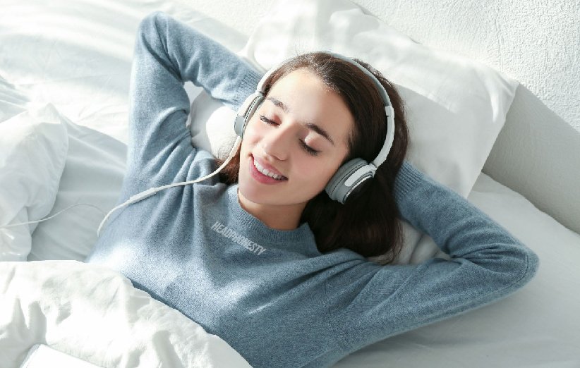 برای داشتن خواب سریع موسیقی‌های آرام‌بخش گوش کنید
