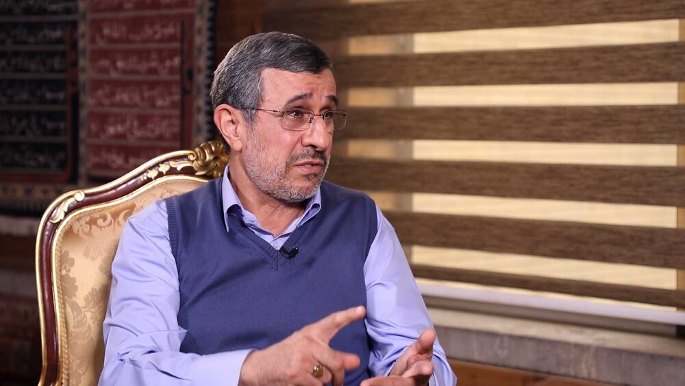 احمدی نژاد: در انتخابات ثبت نام می کنم