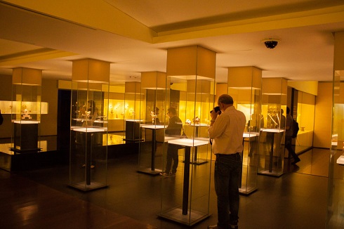 فضای داخلی موزه طلا در کلمبیا