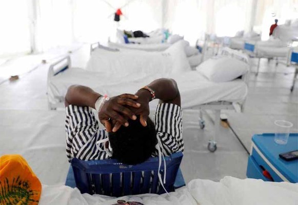 

تبدیل استادیوم فوتبال به نقاهتگاه بیماران کرونایی در کنیا
