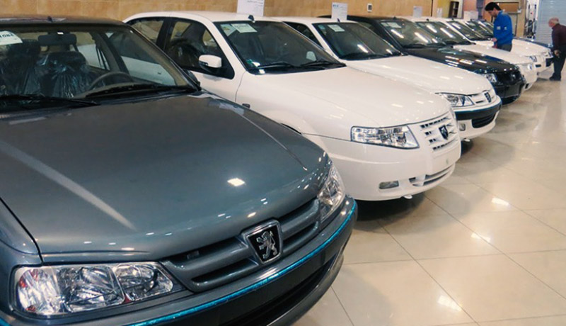 سود سرشار دلالان از اختلاف قیمت خودرو در کارخانه و بازار