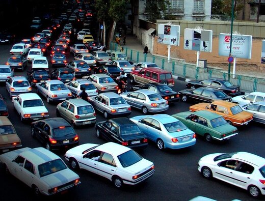 شتاب یکه‌تازی خودروسازان با حذف دولت