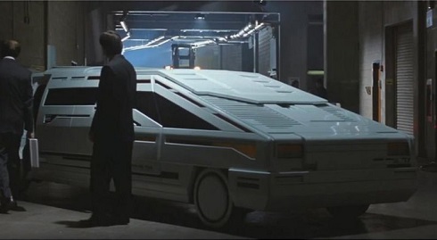 خودرو عجیب پلیس در فیلم پلیس زمان (۱۹۹۴)